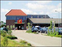 Golff Supermarkt in Nes