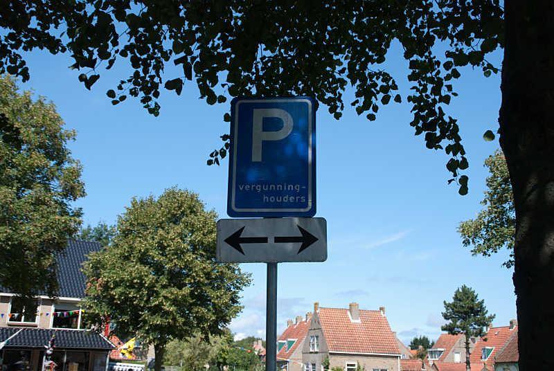 Parkverbot in Nes Centrum